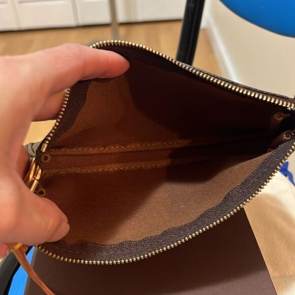 Louis Vuitton Pochette Acessories - Picture 5 of 13